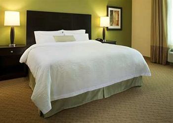 Hotel Hampton Omaha/west Dodge Road, Old Mill Omaha