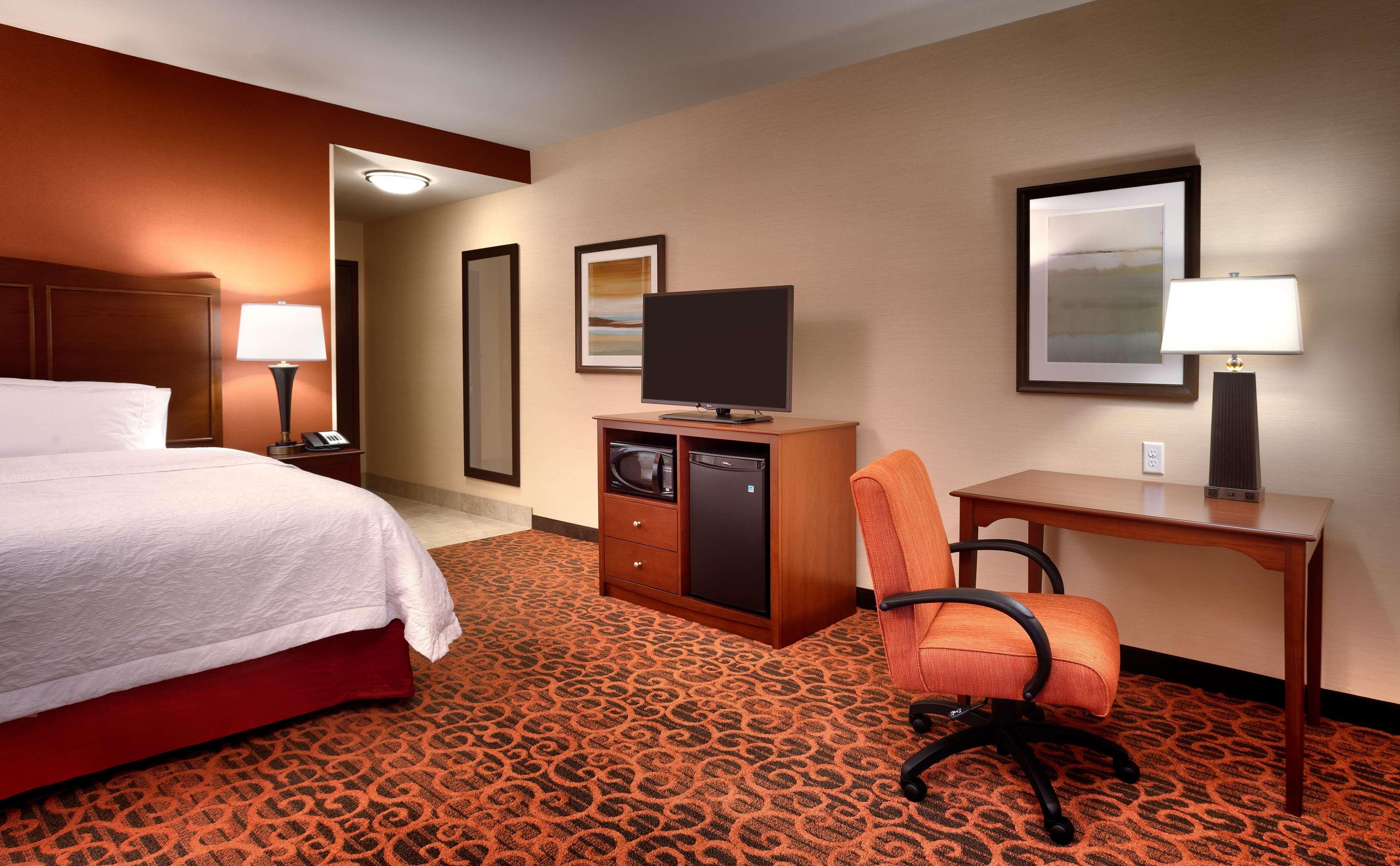 Hampton Omaha/west Dodge Road, Old Mill Hotel